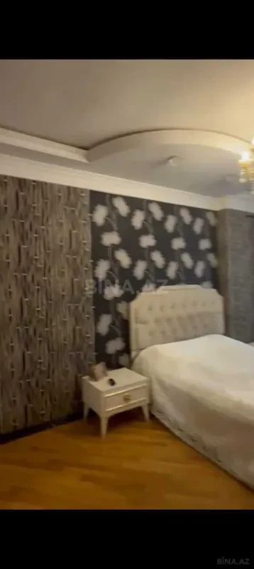 Satılır 3 otaqlı mənzil 105 m²