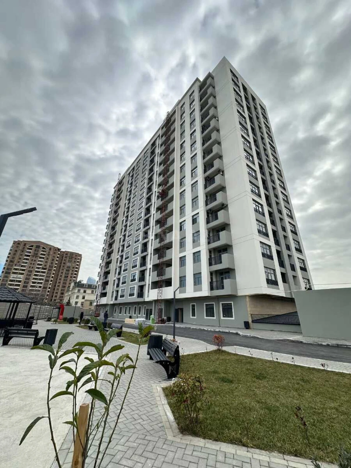 Kirayə verilir 3 otaqlı mənzil 105 m²