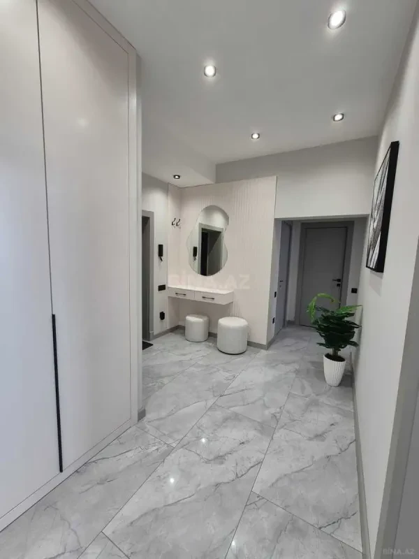 Kirayə verilir 3 otaqlı mənzil 105 m²