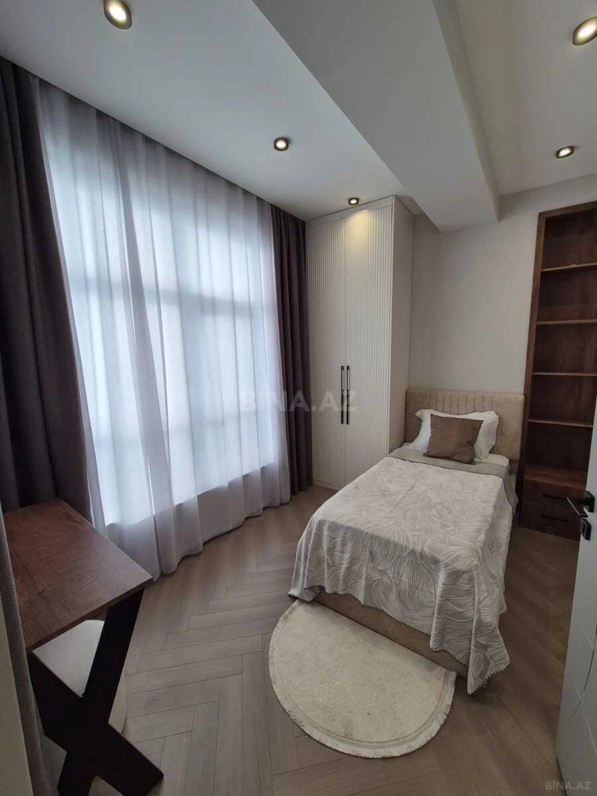 Kirayə verilir 3 otaqlı mənzil 105 m²