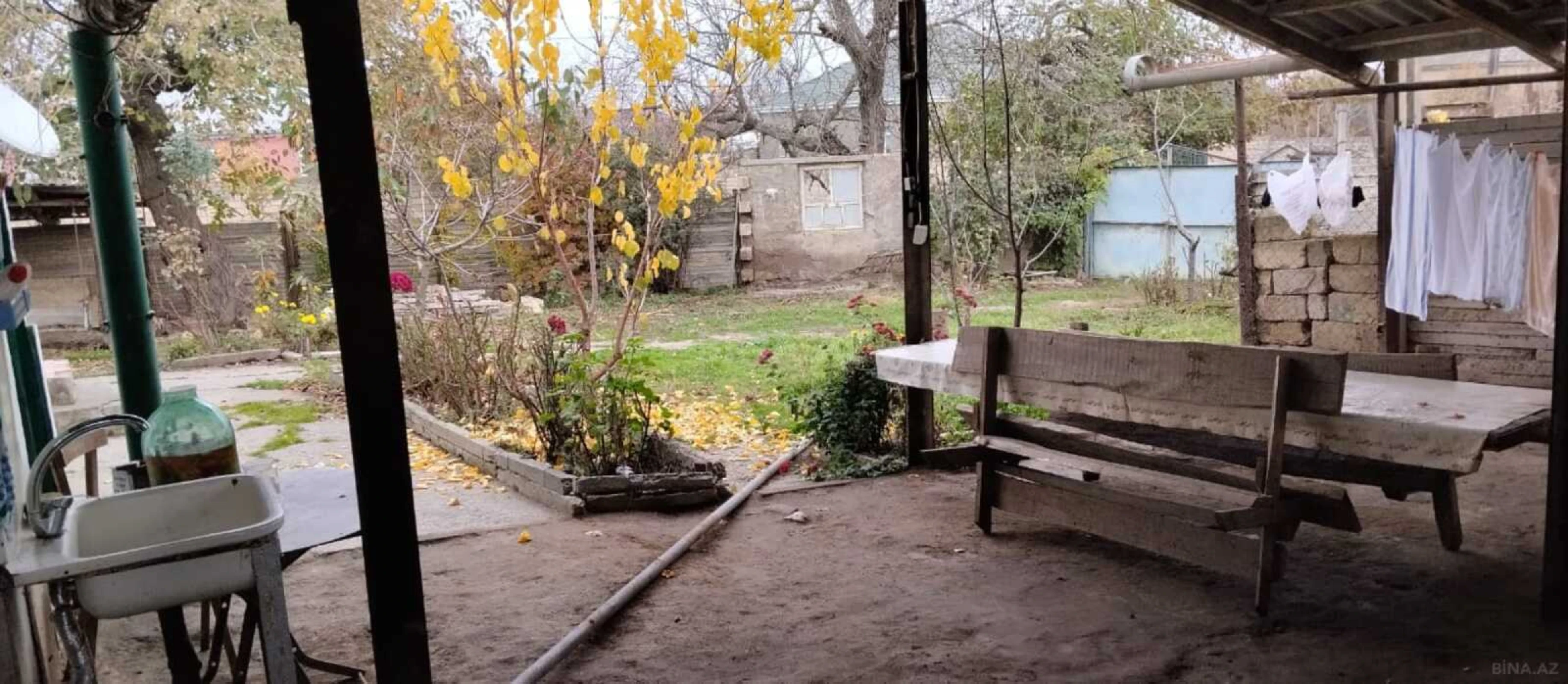 Satılır 5 otaqlı həyət evi 200 m²
