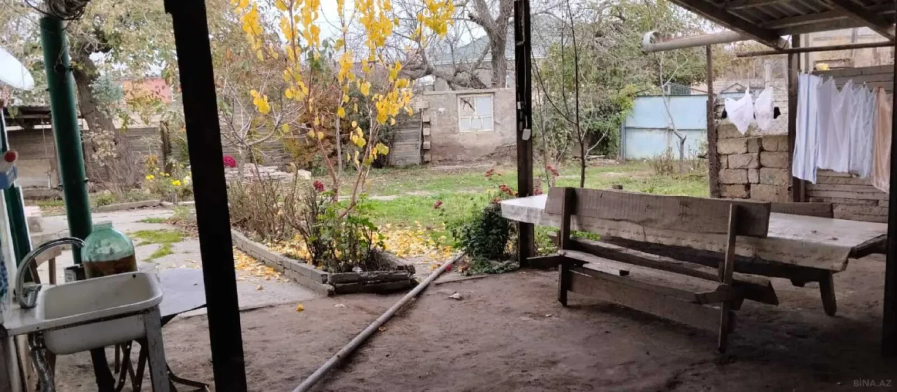 Satılır 5 otaqlı həyət evi 200 m²