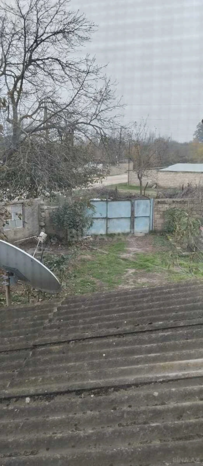 Satılır 5 otaqlı həyət evi 200 m²