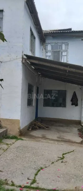 Satılır 5 otaqlı həyət evi 200 m²
