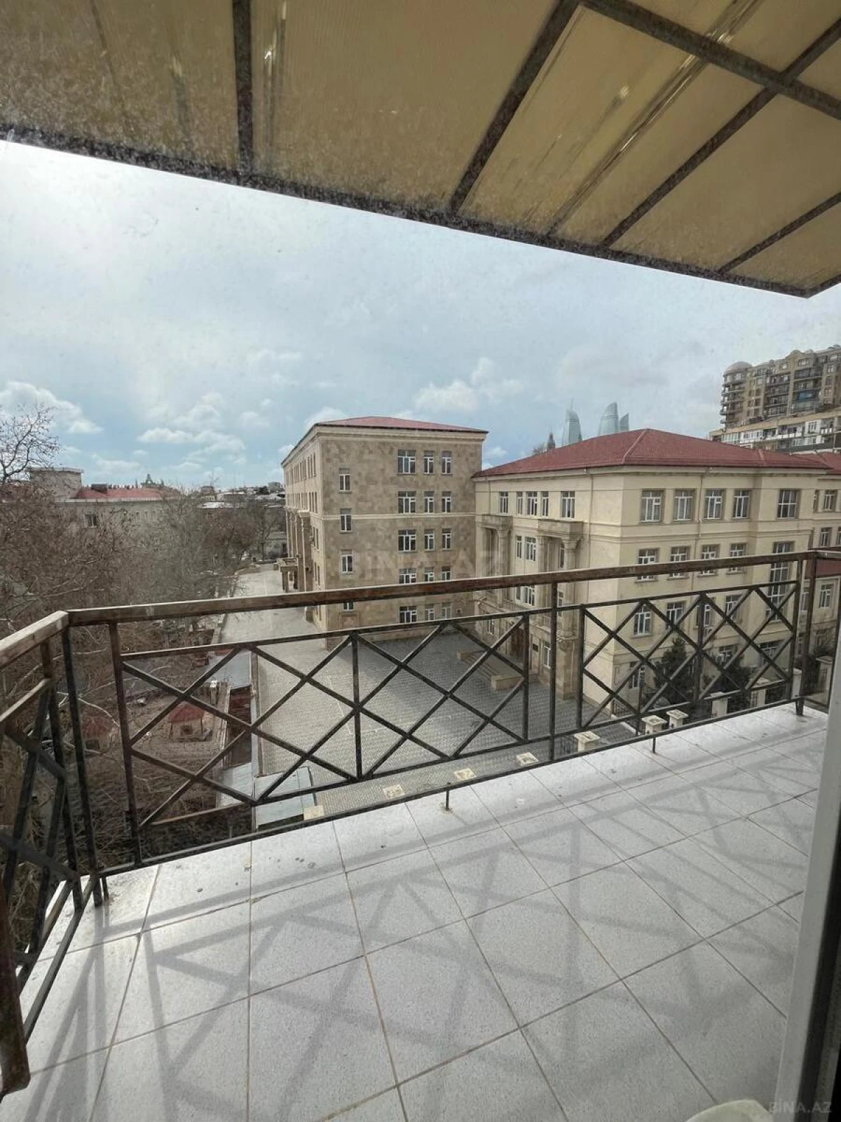 Kirayə verilir 3 otaqlı mənzil 100 m²