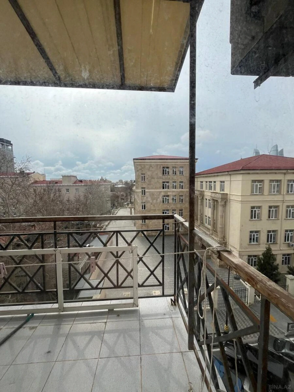 Kirayə verilir 3 otaqlı mənzil 100 m²