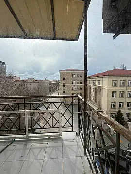 Kirayə verilir 3 otaqlı mənzil 100 m²