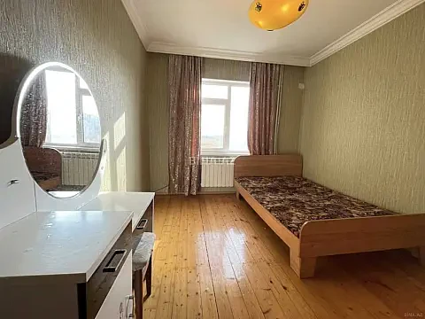 Kirayə verilir 2 otaqlı mənzil 55 m²
