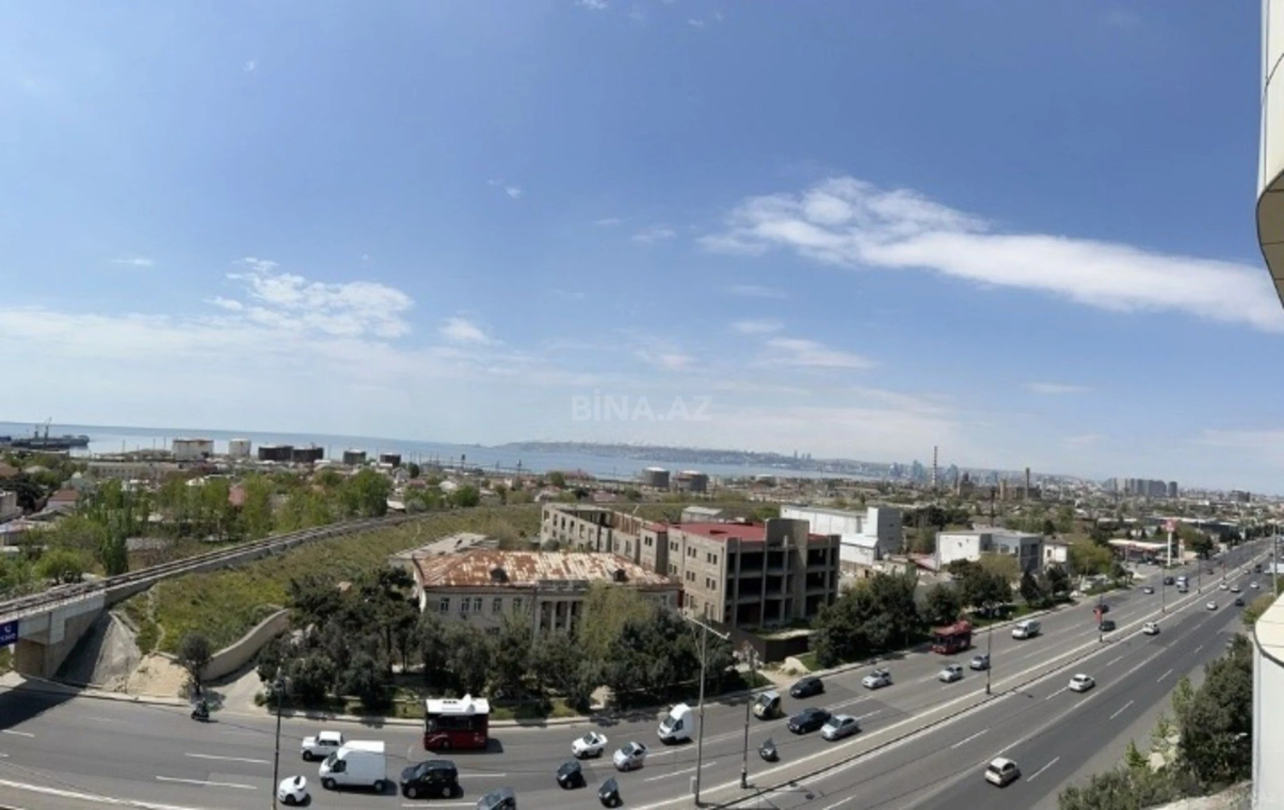 Satılır 4 otaqlı mənzil 169 m²