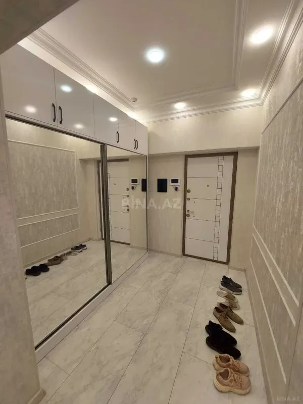 Kirayə verilir 3 otaqlı mənzil 148 m²