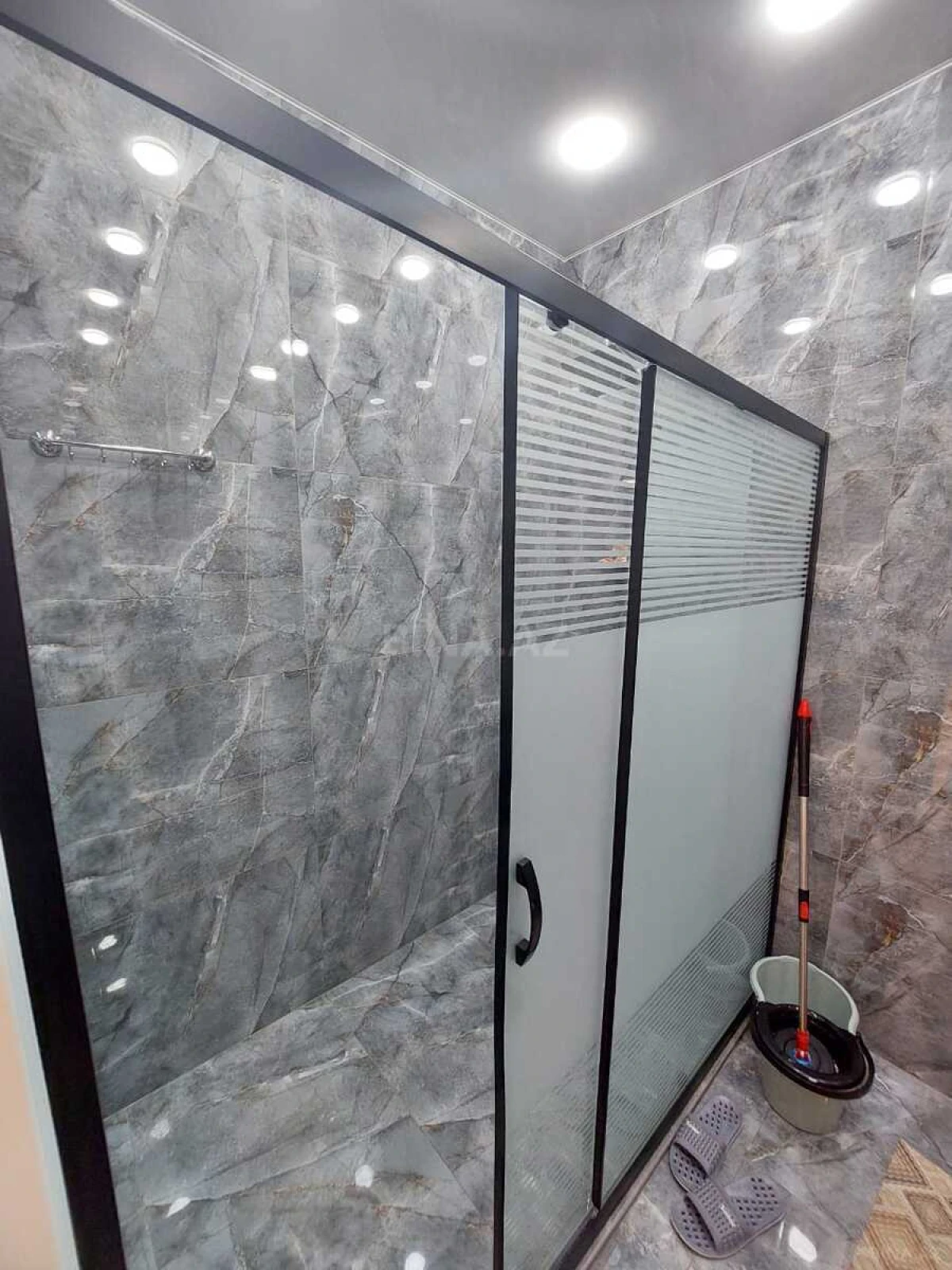 Kirayə verilir 3 otaqlı mənzil 148 m²