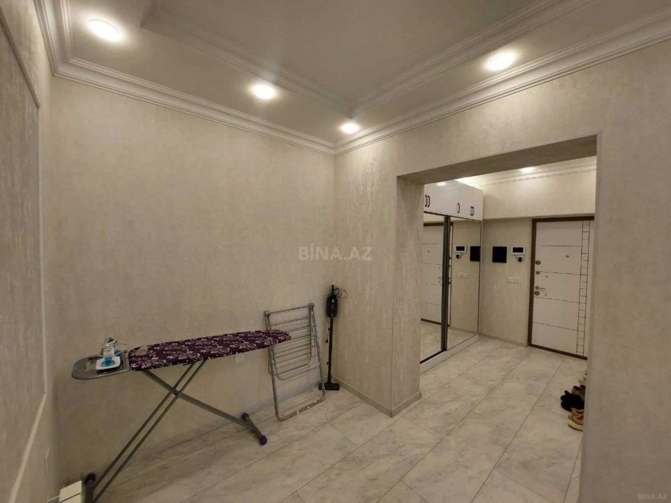 Kirayə verilir 3 otaqlı mənzil 148 m²