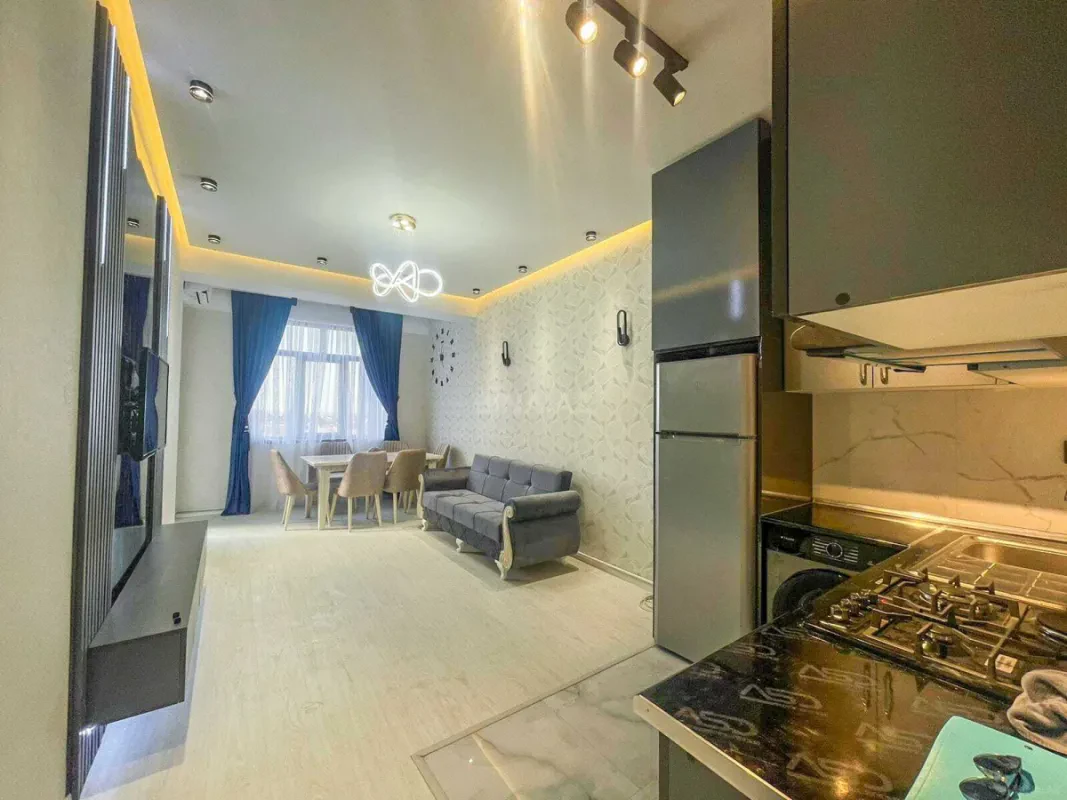 Kirayə verilir 2 otaqlı mənzil 65 m²