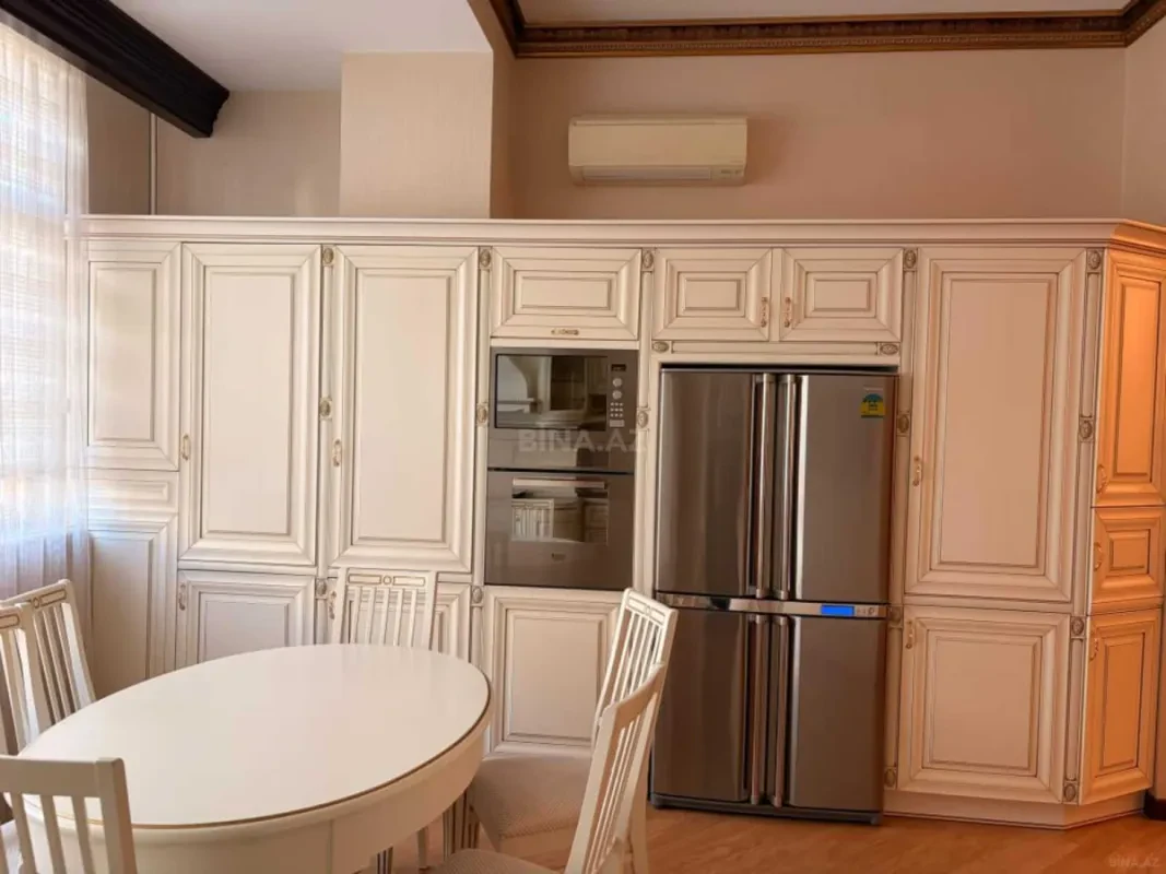 Kirayə verilir 2 otaqlı mənzil 92.4 m²