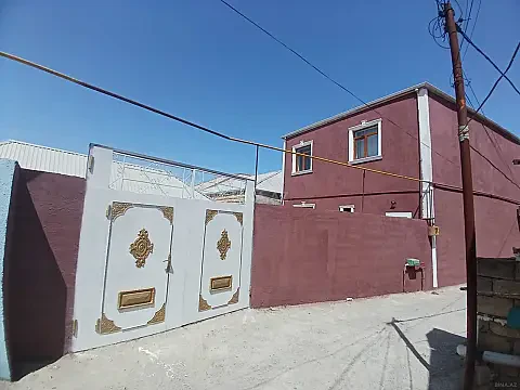 Satılır 5 otaqlı həyət evi 180 m²