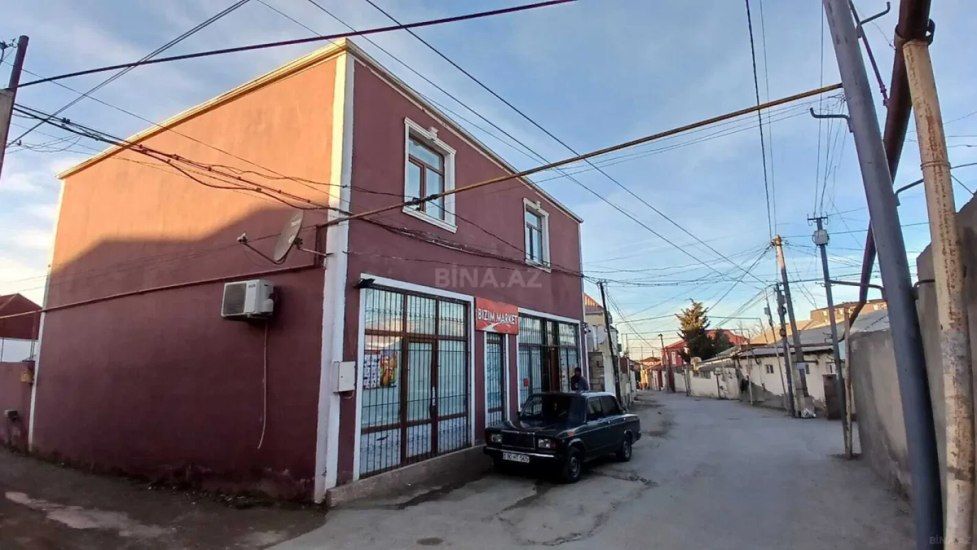 Satılır 5 otaqlı həyət evi 180 m²