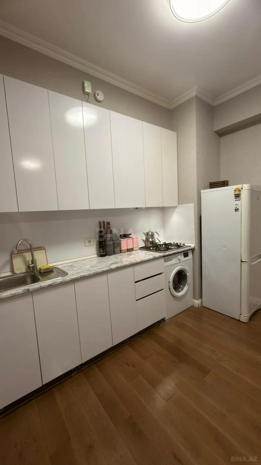 Kirayə verilir 2 otaqlı mənzil 65 m²