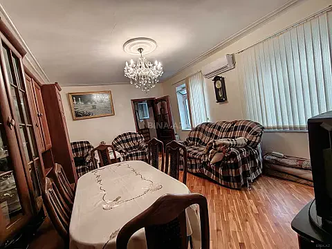 Satılır 3 otaqlı mənzil 84 m²