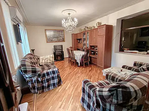 Satılır 3 otaqlı mənzil 84 m²