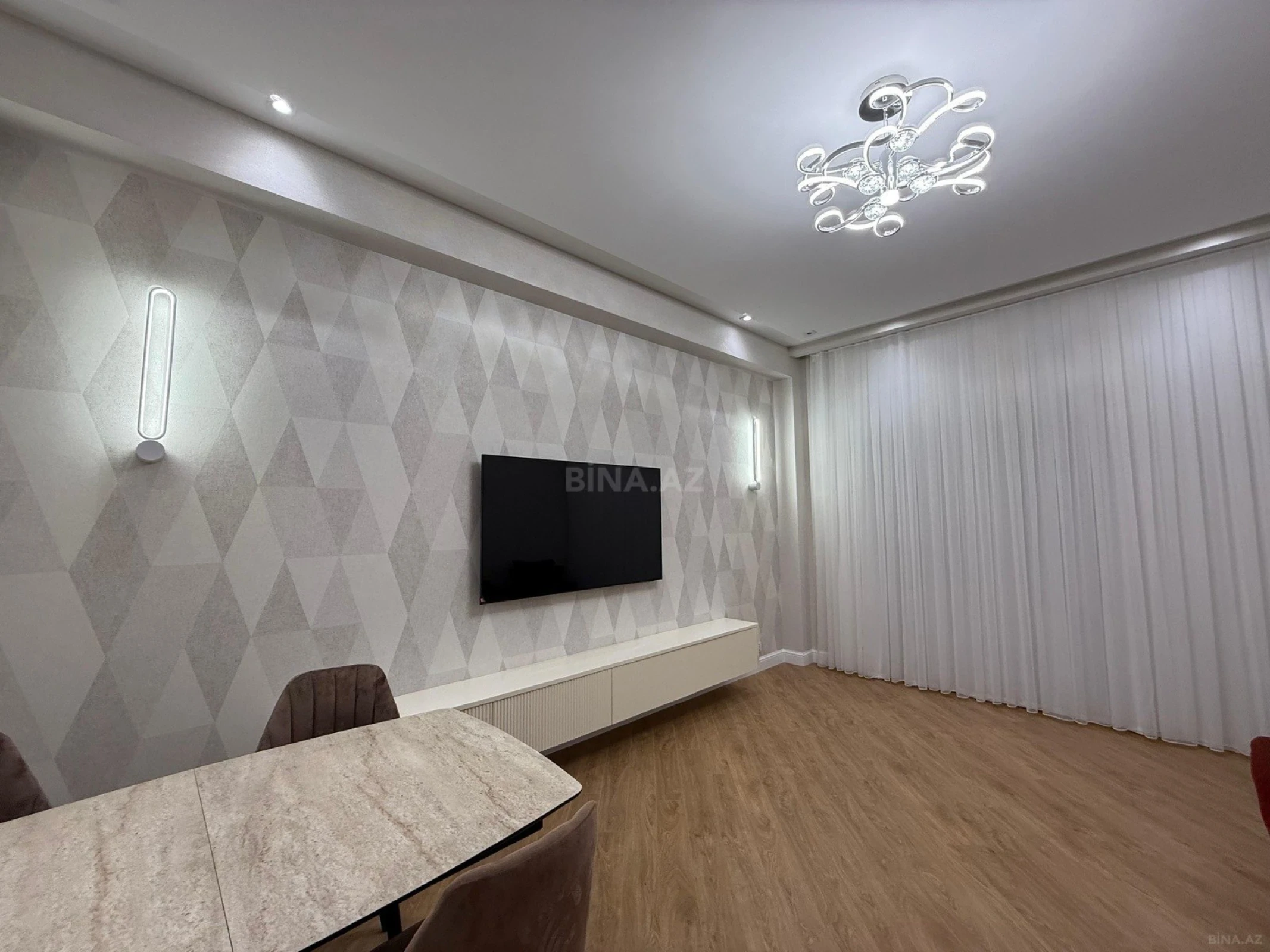 Kirayə verilir 3 otaqlı mənzil 100 m²