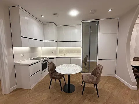 Kirayə verilir 3 otaqlı mənzil 100 m²