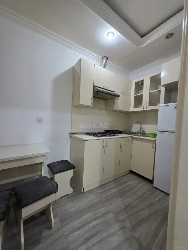 Kirayə verilir 2 otaqlı mənzil 65 m²