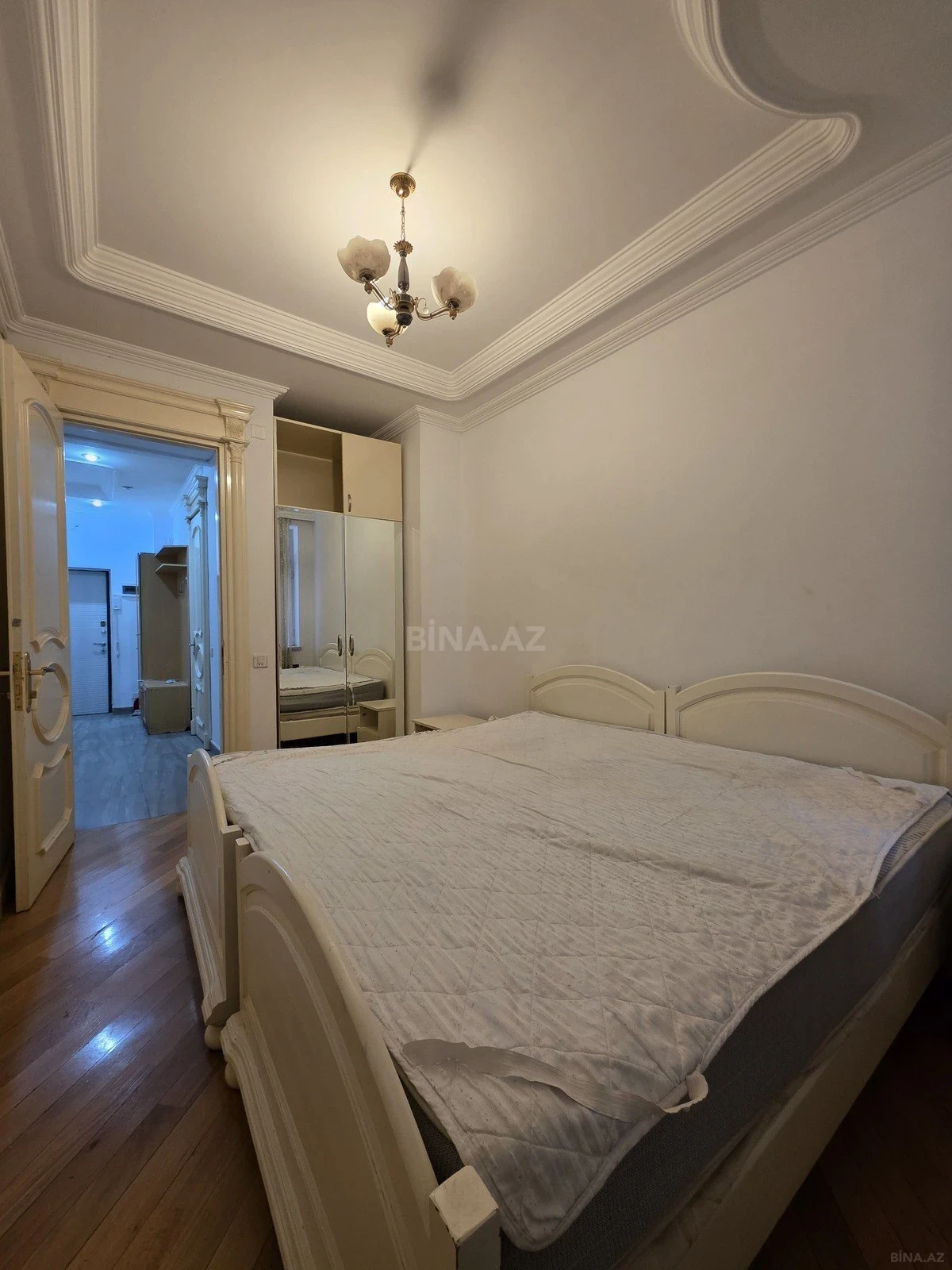 Kirayə verilir 2 otaqlı mənzil 65 m²