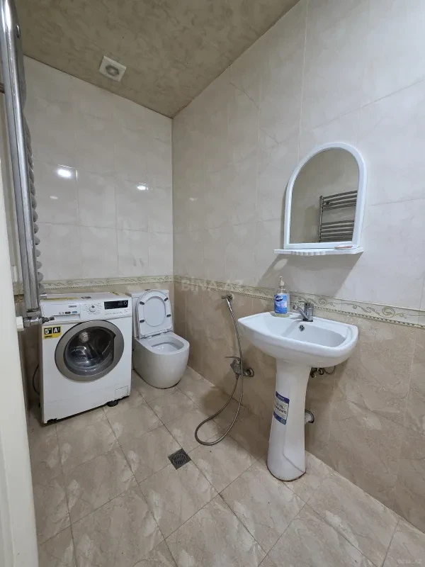 Kirayə verilir 2 otaqlı mənzil 65 m²
