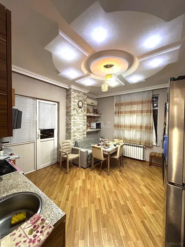 Kirayə verilir 4 otaqlı mənzil 124 m²