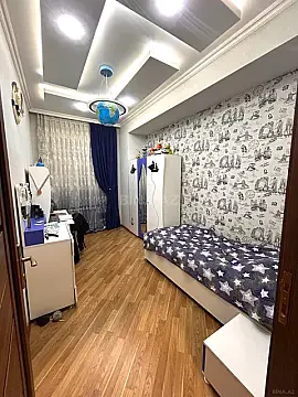 Kirayə verilir 4 otaqlı mənzil 124 m²