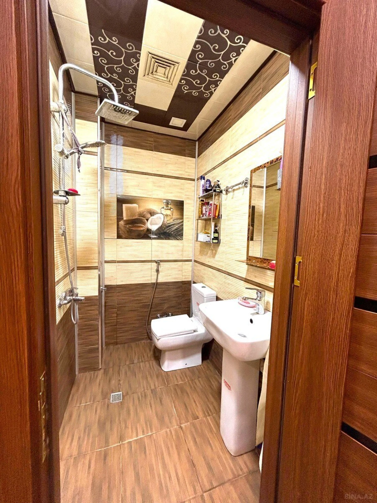 Kirayə verilir 4 otaqlı mənzil 124 m²