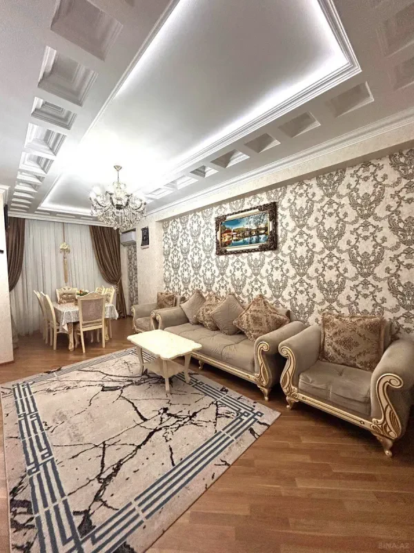 Kirayə verilir 4 otaqlı mənzil 124 m²