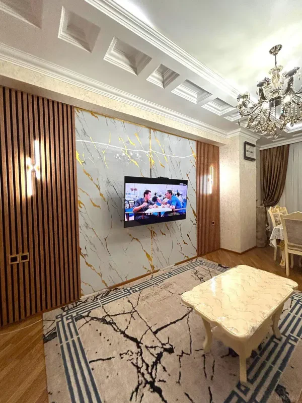 Kirayə verilir 4 otaqlı mənzil 124 m²