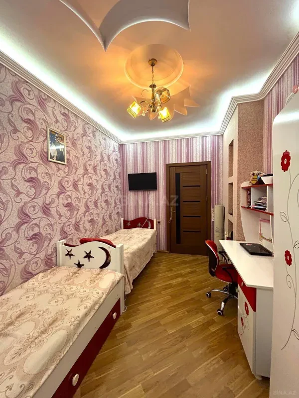 Kirayə verilir 4 otaqlı mənzil 124 m²