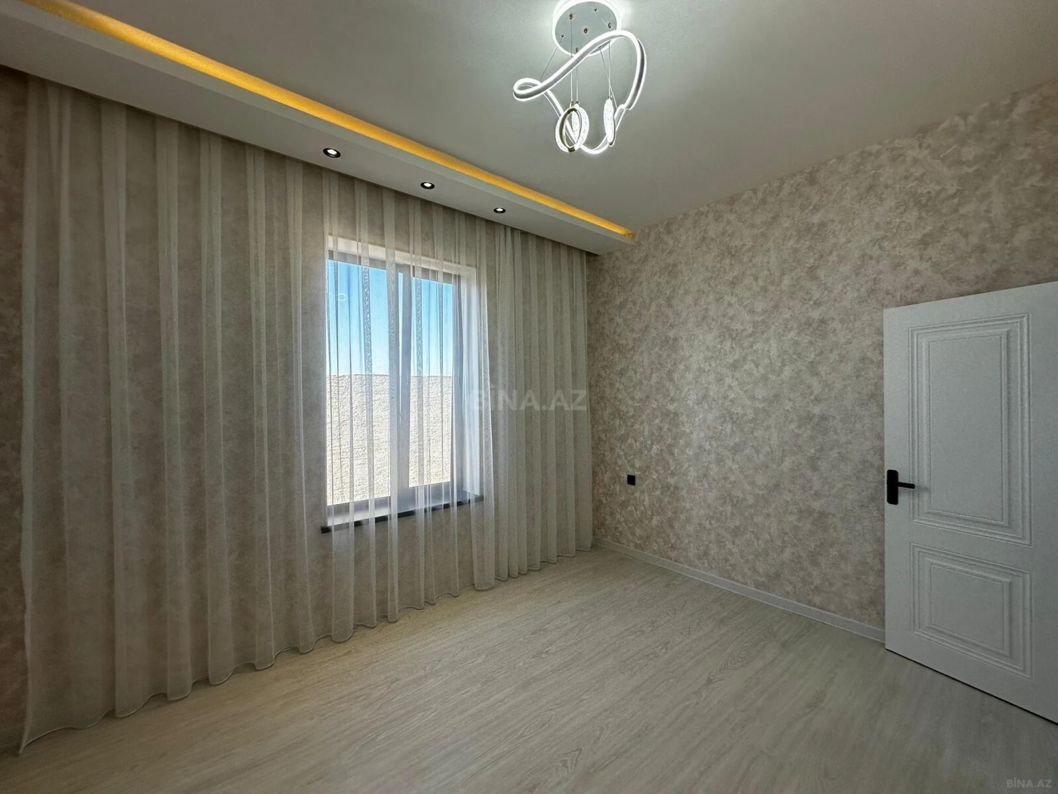 Satılır 4 otaqlı həyət evi 130 m²