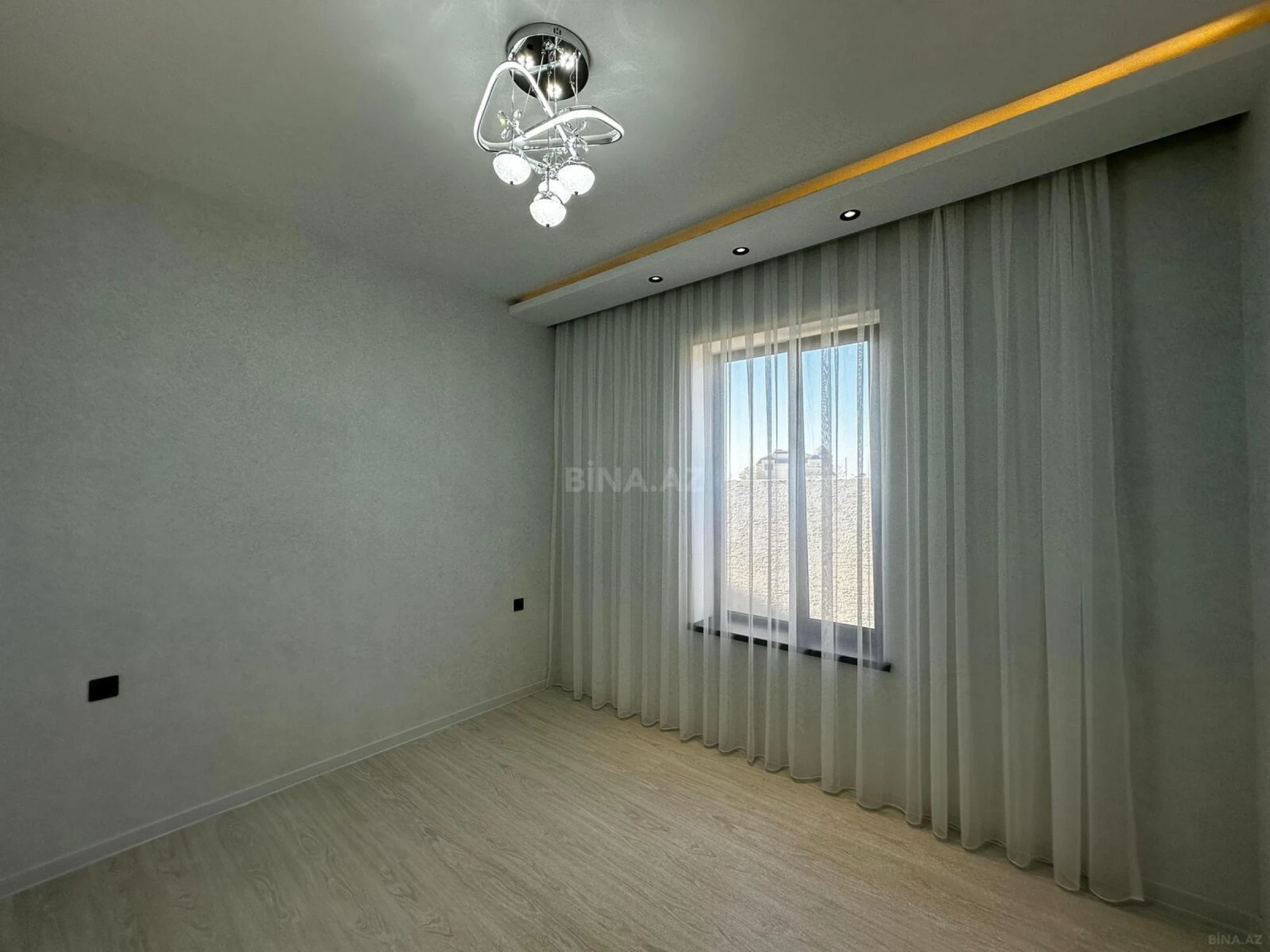 Satılır 4 otaqlı həyət evi 130 m²
