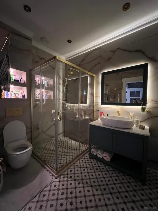 Kirayə verilir 3 otaqlı mənzil 160 m²