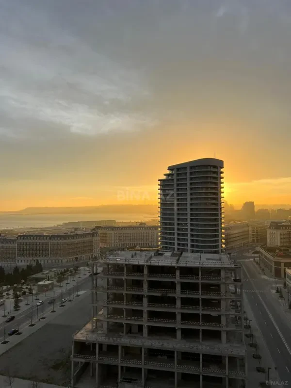 Kirayə verilir 3 otaqlı mənzil 160 m²