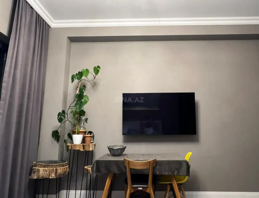 Kirayə verilir 3 otaqlı mənzil 160 m²