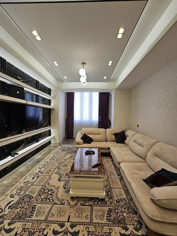 Satılır 3 otaqlı mənzil 73 m²