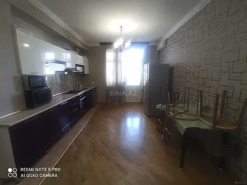Kirayə verilir 3 otaqlı mənzil 145 m²