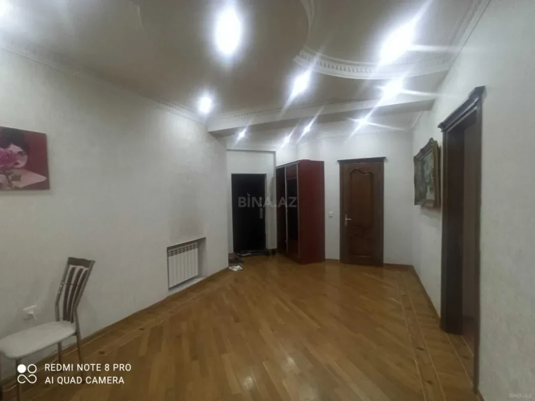 Kirayə verilir 3 otaqlı mənzil 145 m²