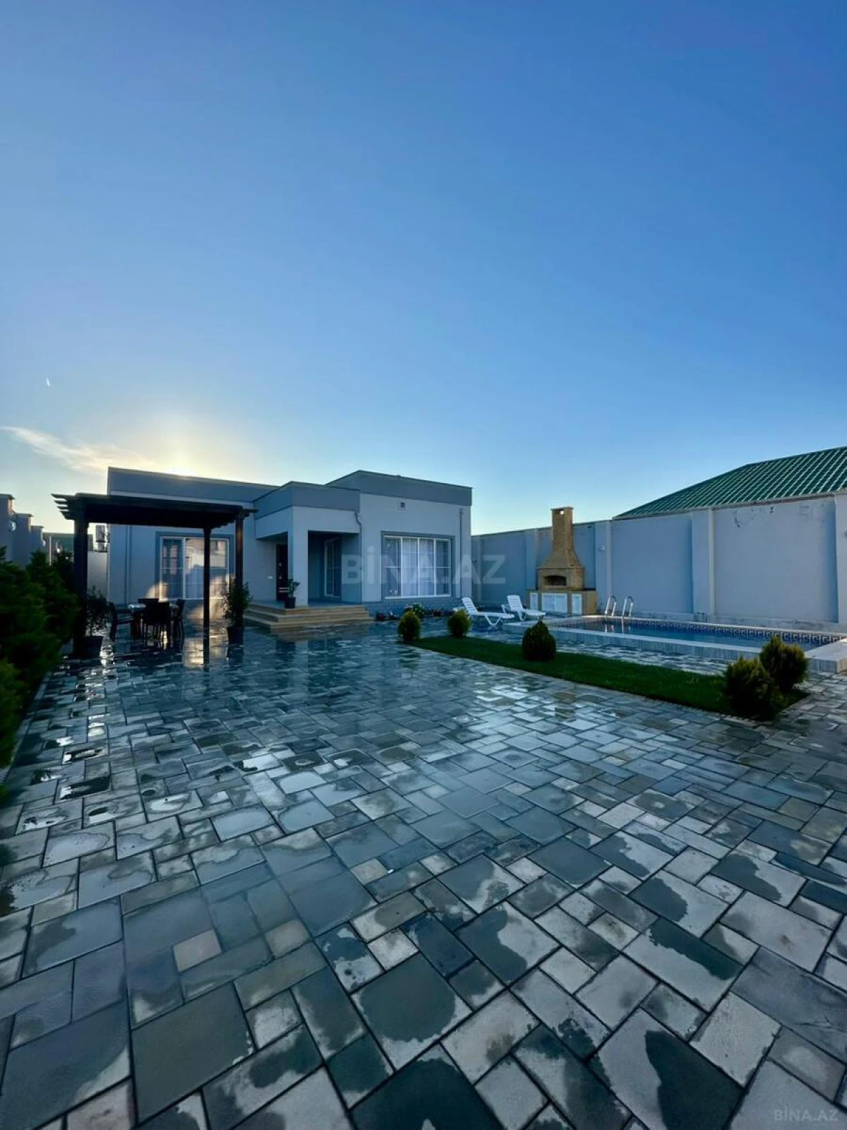 Satılır 4 otaqlı həyət evi 160 m²