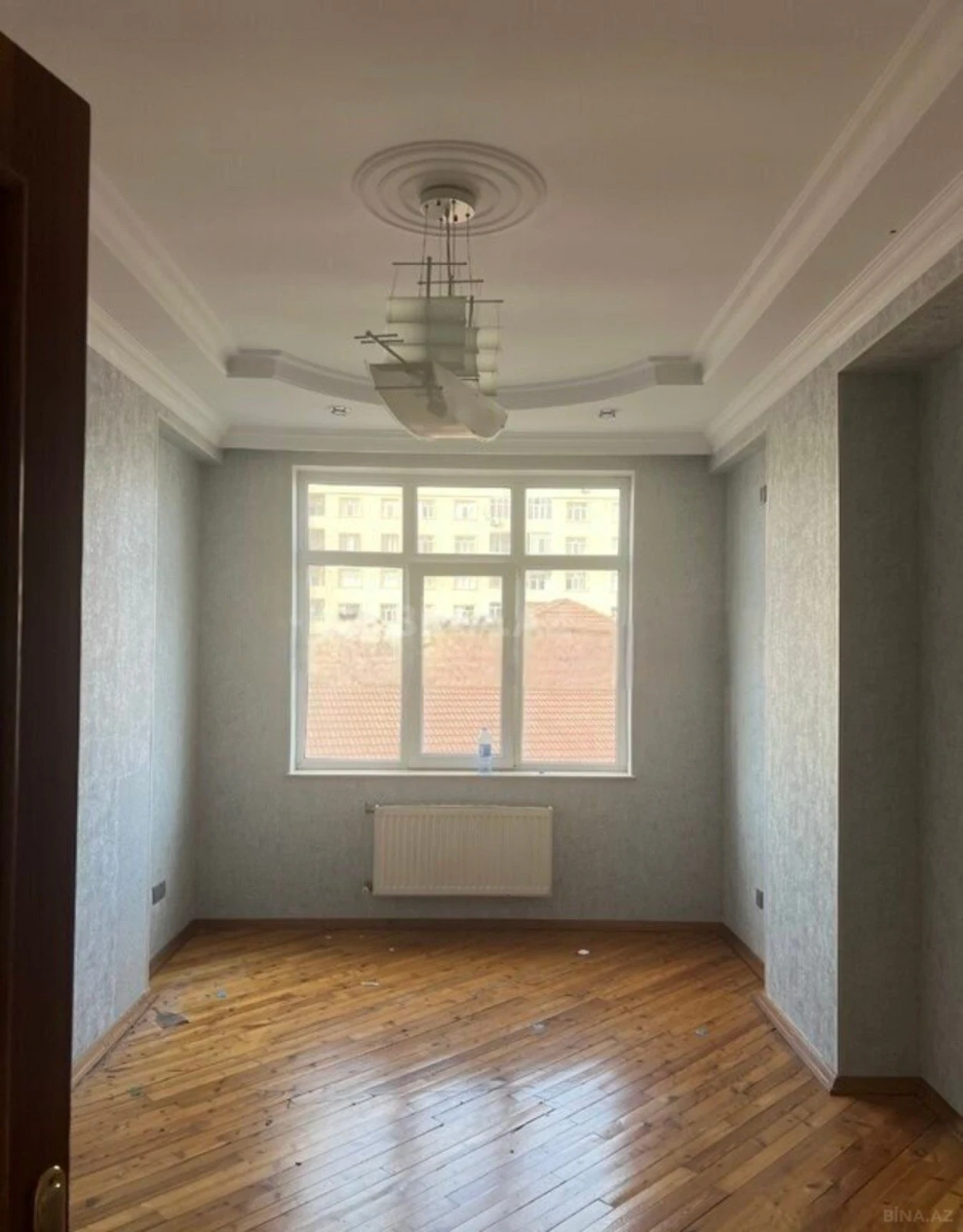 Satılır 3 otaqlı mənzil 125 m²
