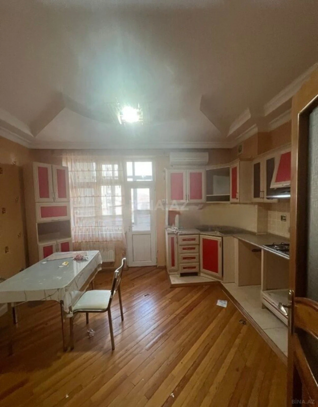 Satılır 3 otaqlı mənzil 125 m²