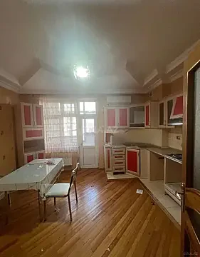 Satılır 3 otaqlı mənzil 125 m²