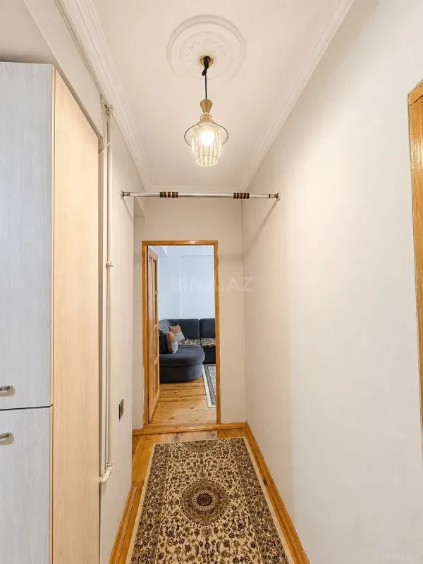 Satılır 2 otaqlı mənzil 70 m²