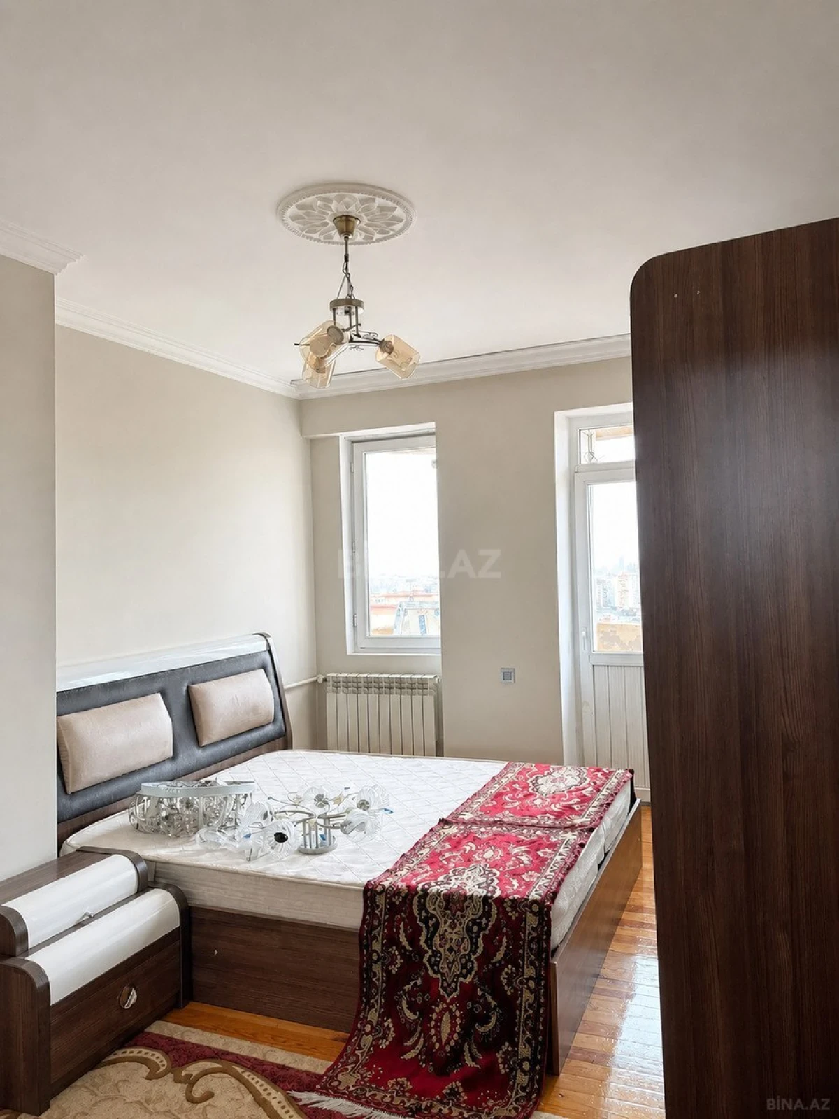 Satılır 2 otaqlı mənzil 70 m²