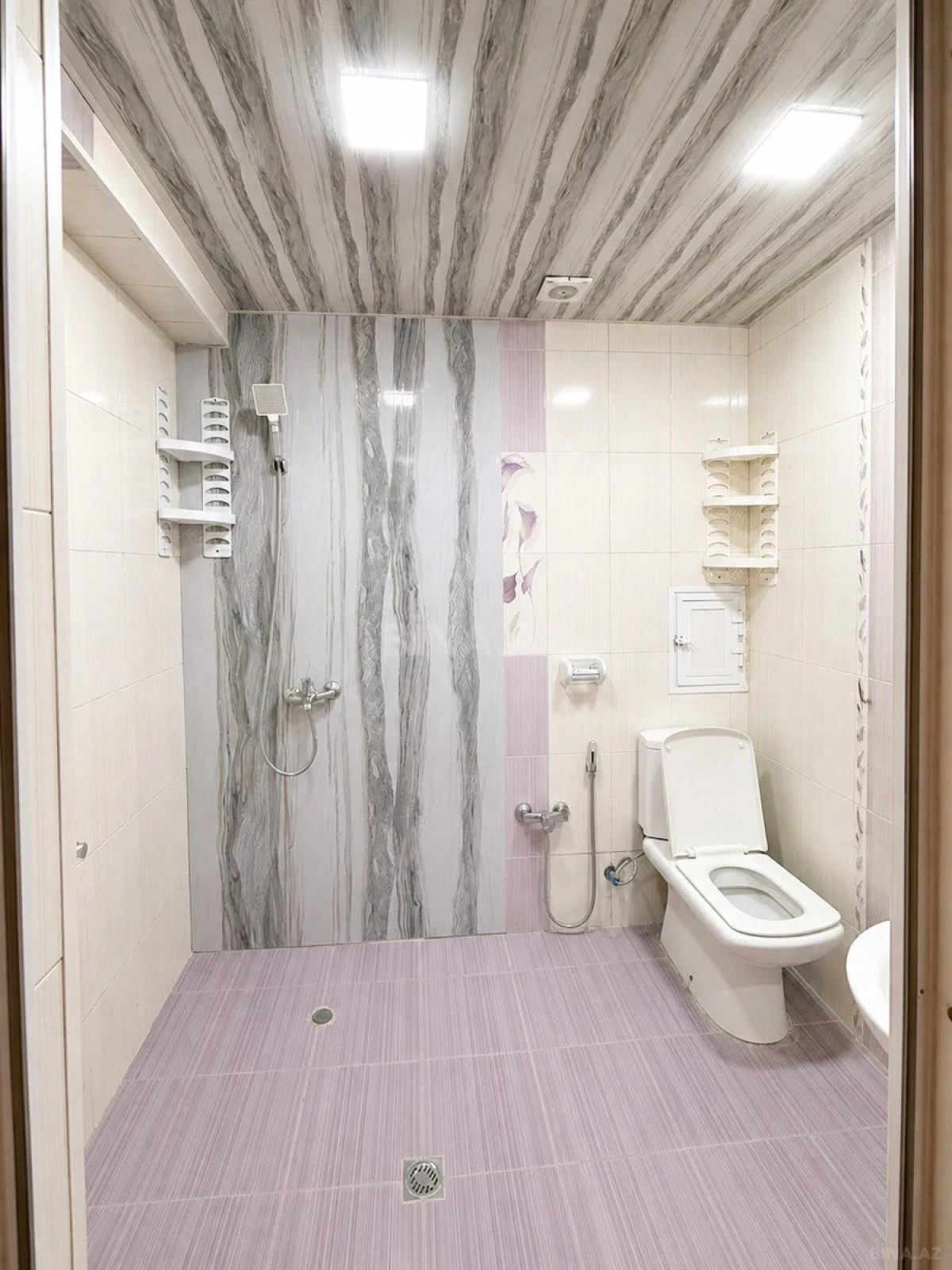 Satılır 2 otaqlı mənzil 70 m²