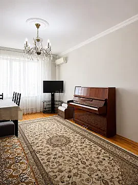 Satılır 2 otaqlı mənzil 70 m²